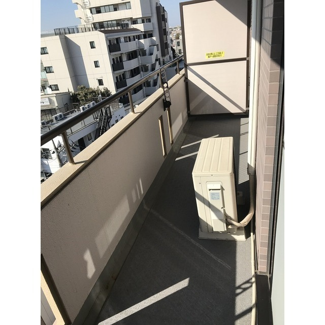 エクレール上池台のバルコニー