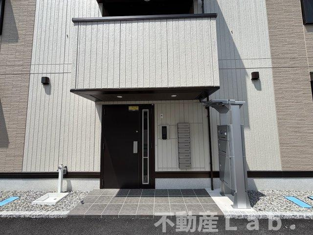 ベルイール　B棟のエントランス