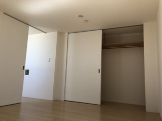 【居間・リビング】 | JoyシエナⅡ | こちらの居間で趣味の時間をお楽しみください