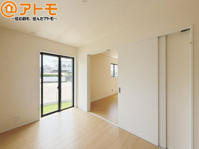 【子供部屋】 | 島田市御仮屋町　新築戸建　A号棟 | 壁と床がシンプルな色合いだからこそ自分だけの空間を作れます♪お部屋作りのイメージは順調でしょうか♪
