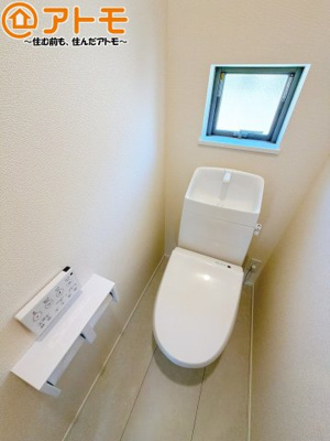 【トイレ】 | 島田市野田　新築戸建　B号棟 | 毎日使うトイレだからこそ機能性を重視したいですよね！温水洗浄便座で快適な時間をお過ごしください♪