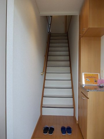 モルティⅢの玄関|収納もある玄関です