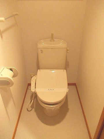 モルティⅢのトイレ|落ち着いたトイレです