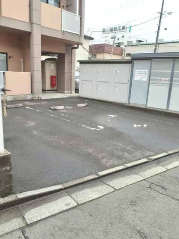 アヴァンティ　サカエの駐車場|駐車場があります