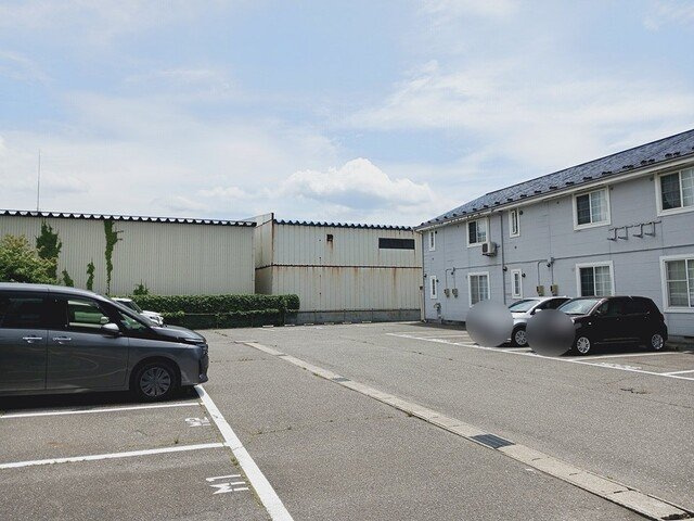 プラテアＭの駐車場|カースペースがあります