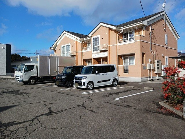 アヴェニューの駐車場|駐車場完備です