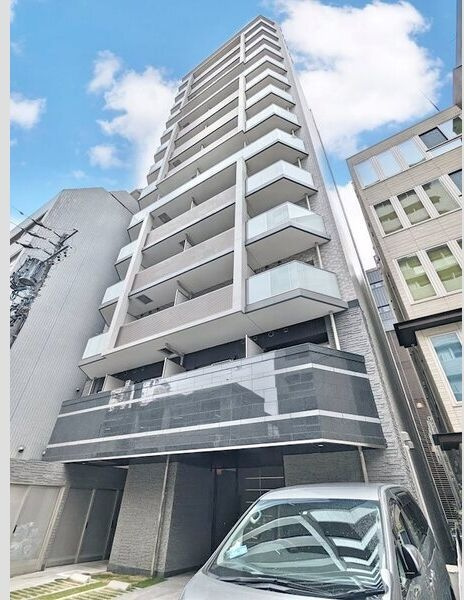 エスリード栄クロスシティの外観