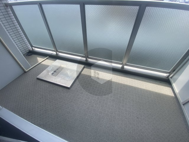 グランシス高井田のバルコニー