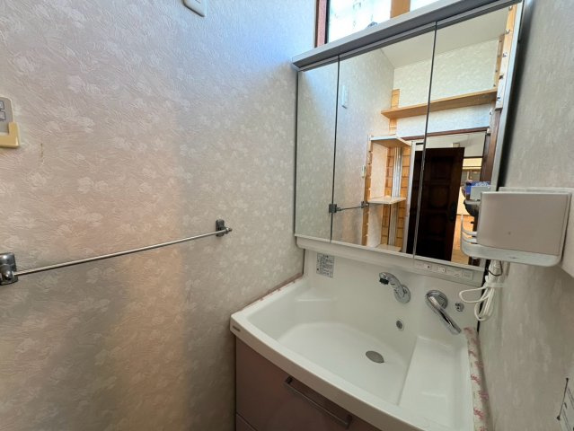 「駐車場6台以上可」南国市幸町　中古戸建のトイレ|2年半前にリフォーム済できれいなトイレです。