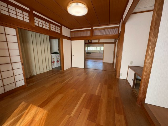 「駐車場6台以上可」南国市幸町　中古戸建