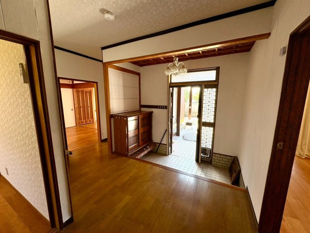 「駐車場6台以上可」南国市幸町　中古戸建のその他|玄関前のカーポートはテラスとしても◎