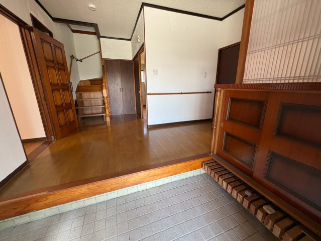 「駐車場6台以上可」南国市幸町　中古戸建の駐車場|ご家族が多くても安心♪広い駐車スペース☆