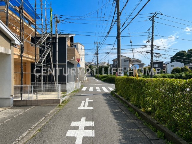 【前面道路含む現地写真】 | 田園都市線「溝の口」新築戸建 | 溝の口駅バス15分の立地です。