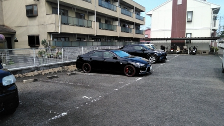 サンソレイユ1の駐車場