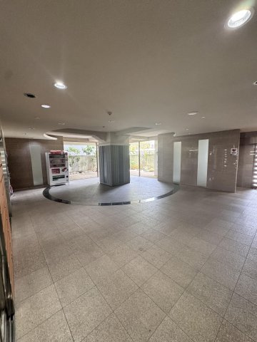 【エントランス】 | アンピール西新☆仲介手数料半額☆ | オートロックと日勤管理の組み合わせによる防犯性の高さ。