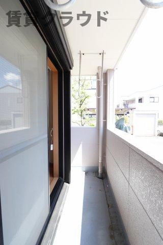 ルミナスワンのバルコニー|シャッター付き！