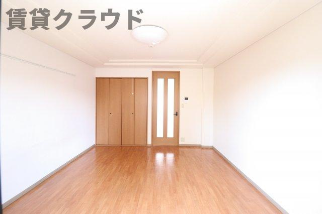 ルミナスワンの居間・リビング|こちらのリビングで趣味の時間をお楽しみください