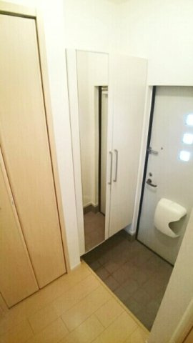 毎日通る玄関はこちらです
