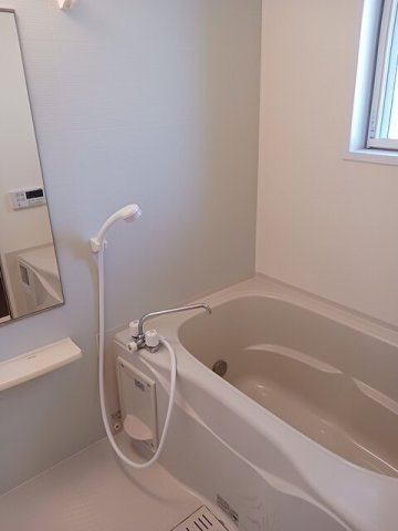 日々の疲れを癒すお風呂付です