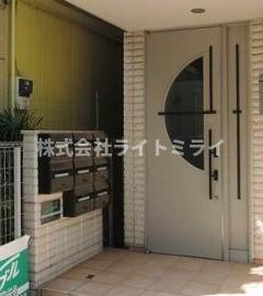 プレジオ南大塚のエントランス