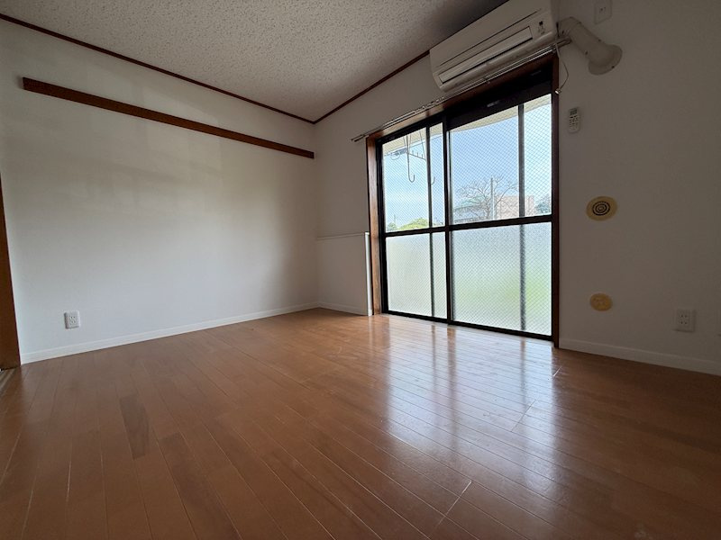 ベルハウス戸塚の居間・リビング|同物件別部屋の間取りです。現況優先です。