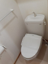 清潔感のあるトイレです