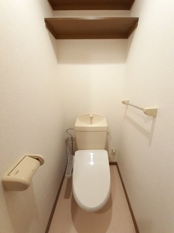 ラ・ヴェールのトイレ|落ち着いたトイレです