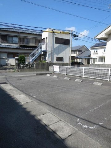 ラ・ヴェールの駐車場|駐車場に車を止められます