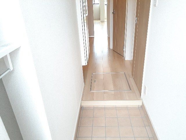 ジュネスの玄関