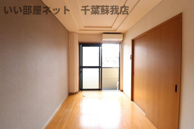 クレストール蘇我の洋室|個人の部屋や寝室として使える洋室です