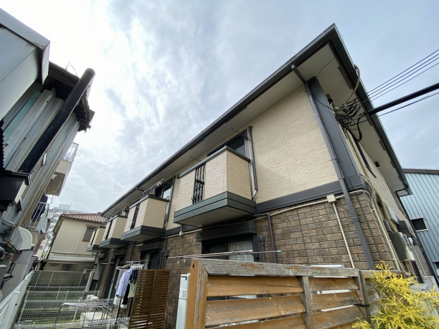 神戸市兵庫区松原通３丁目のアパートの外観