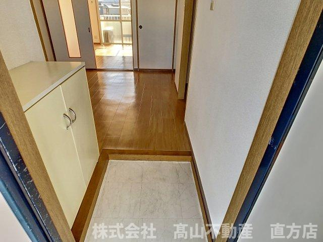 北九州市八幡西区木屋瀬５丁目のアパートの玄関