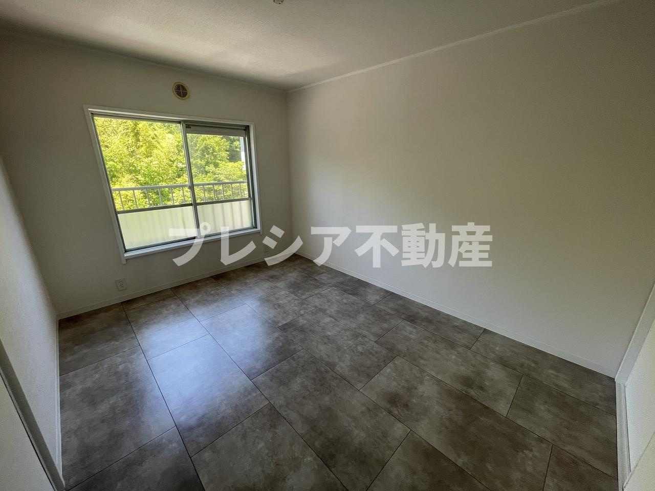 一ノ谷グリーンハイツI棟の居間・リビング