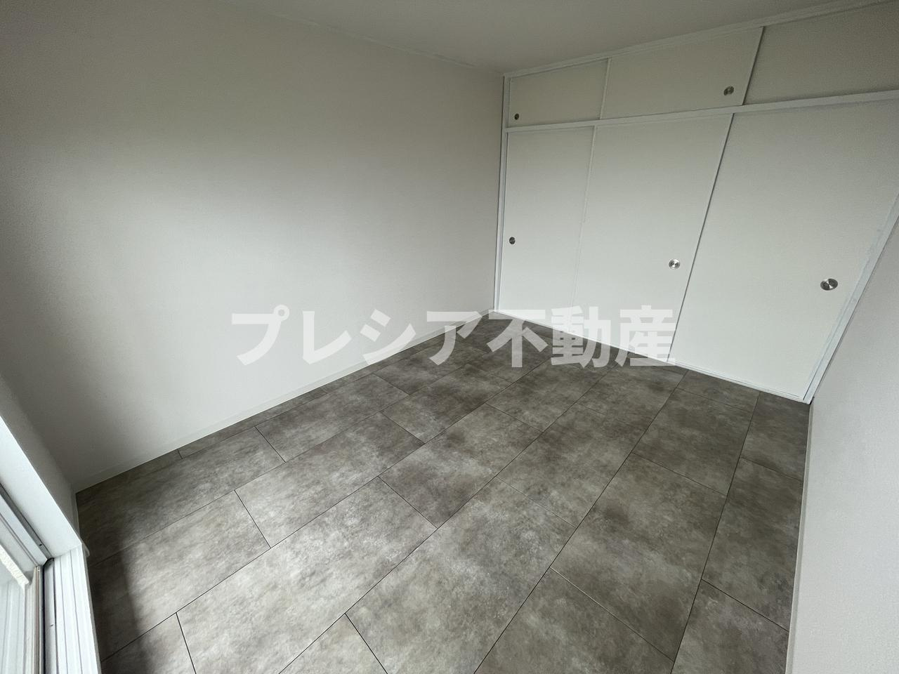 一ノ谷グリーンハイツI棟の洋室
