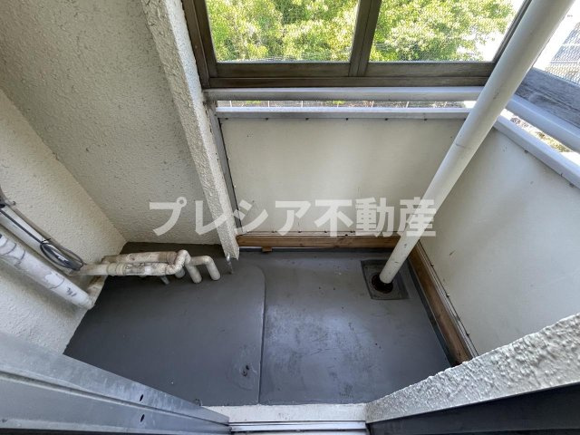 一ノ谷グリーンハイツI棟のバルコニー