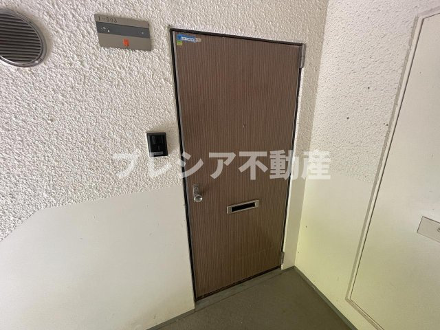 一ノ谷グリーンハイツI棟の玄関