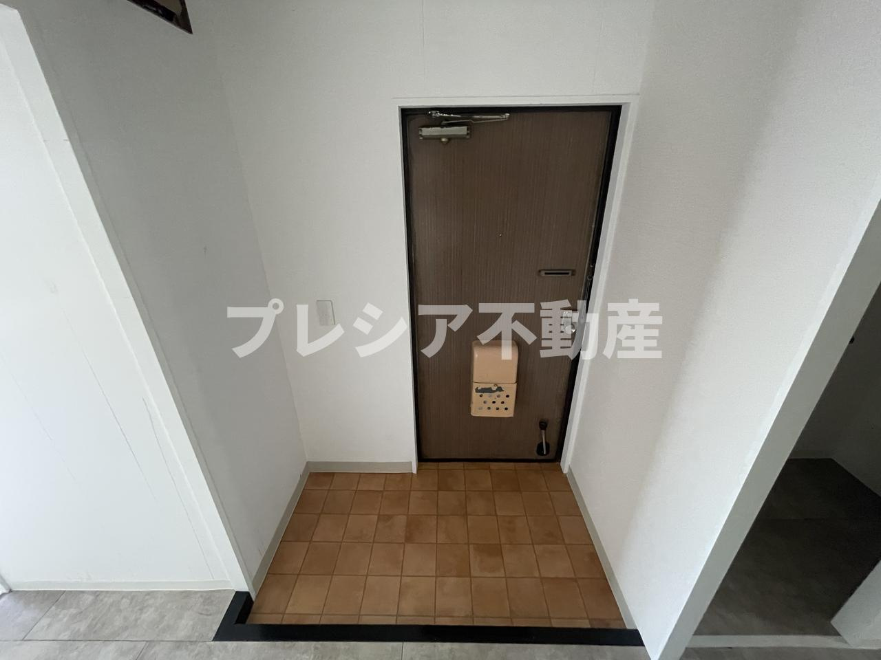 一ノ谷グリーンハイツI棟の玄関