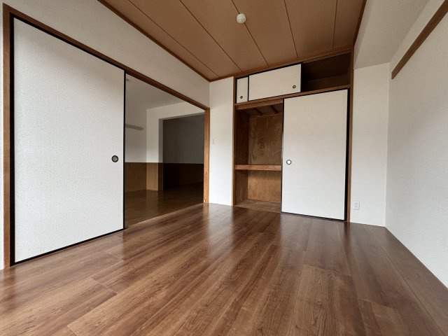 川崎市多摩区栗谷４丁目の賃貸マンションの居間・リビング