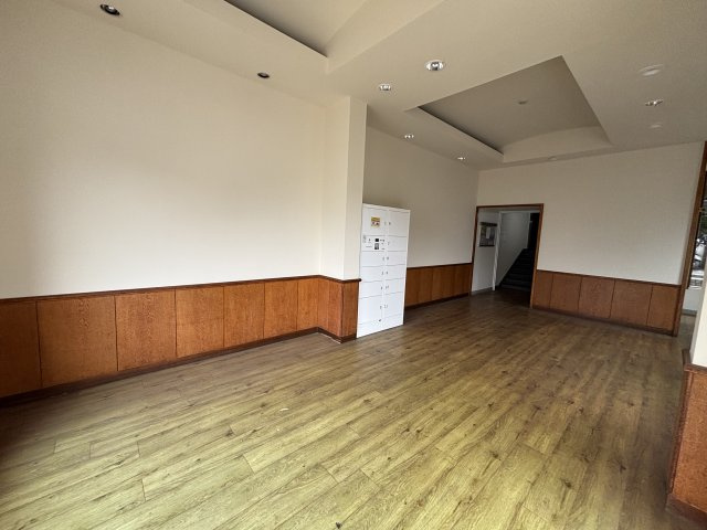 川崎市多摩区栗谷４丁目の賃貸マンションのロビー