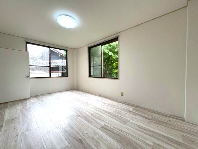 森井マンションの洋室