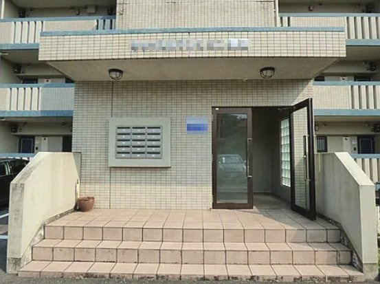 合志市豊岡の賃貸マンションのエントランス