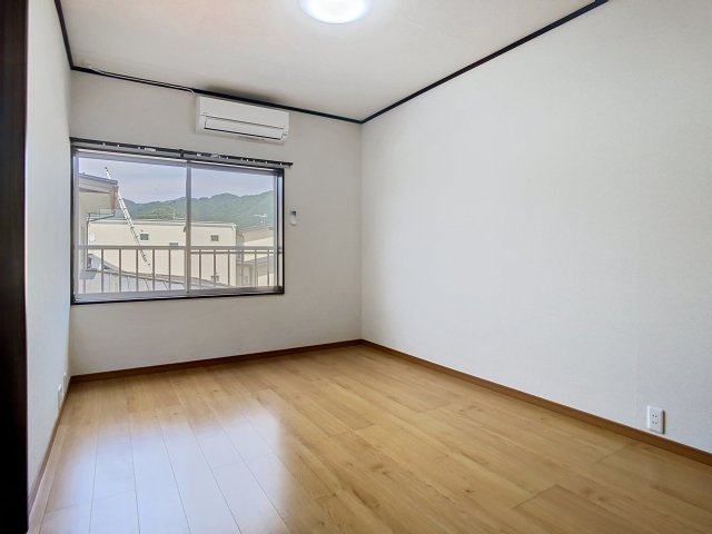センスAの寝室