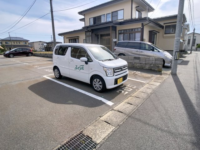 センスAの駐車場