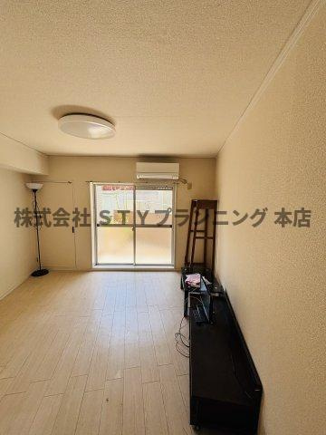 仲介手数料0円！イル　ボーン　キャステロの洋室