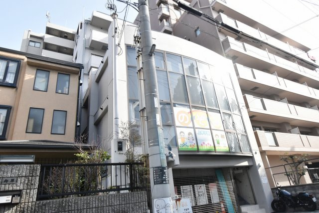 ヴィヴァンデ上甲子園の外観