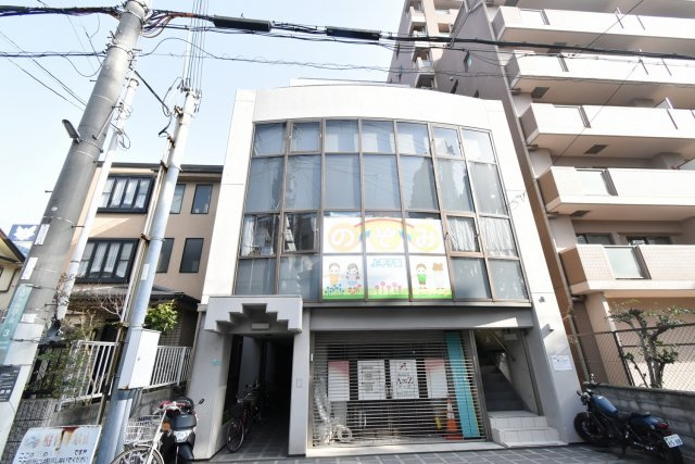 ヴィヴァンデ上甲子園の外観