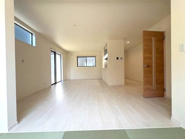 富田林市宮甲田町の一戸建ての居間・リビング