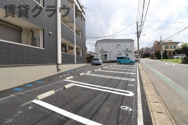 エル シャトーの駐車場|カースペースがあります