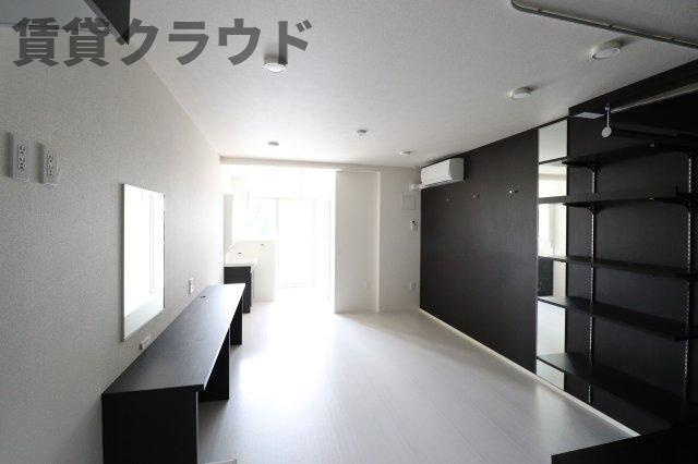 エル シャトーの洋室|使い勝手のいい洋室です