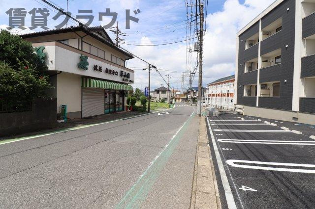 エル シャトーの周辺
